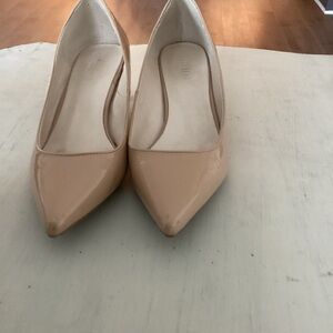 David’s Bridal tan Patten “leather” pumps